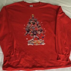 Gildan - Red Christmas long sleeved T-shirt Featuring New England Patriots